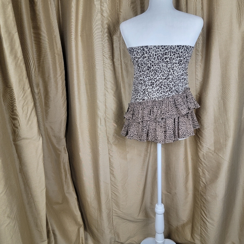 Leopard Print Ruffled Tube Top - Picture 4 of 9